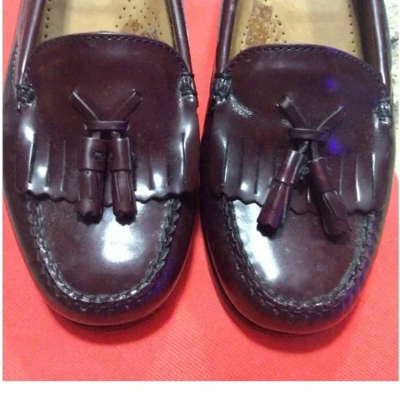 Women’s G.H. Bass Burgundy oxblood Weejun Loafers tassel and kilt 7 Wide - Picture 7 of 13